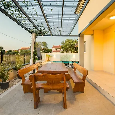 Cera 4* Pula