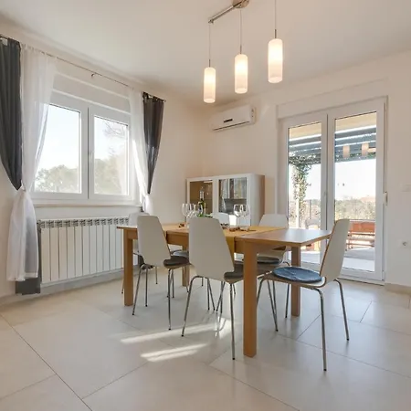 Cera 4* Pula