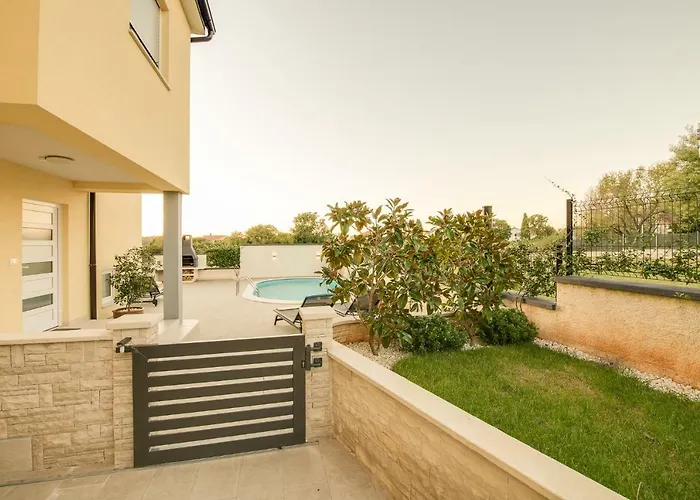 Guest house Cera Pula